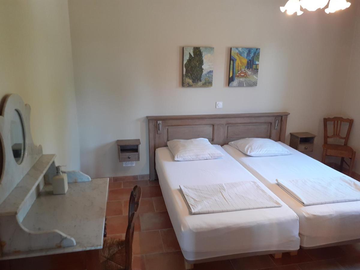 Location Vacances Gillardin Maussane les Alpilles Exteriör bild